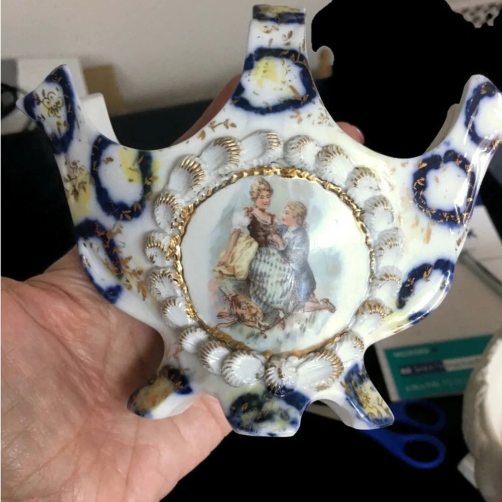 Vintage Basket Vase-Blue/white/gold